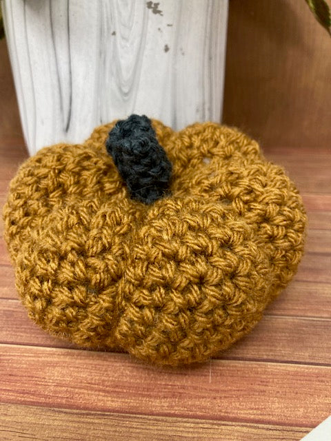 Crocheted - Pumpkin, small spicy orange