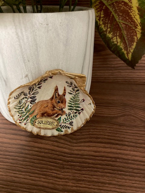 Shell Trinket Dishes - Clamshell Animal, Squirrel